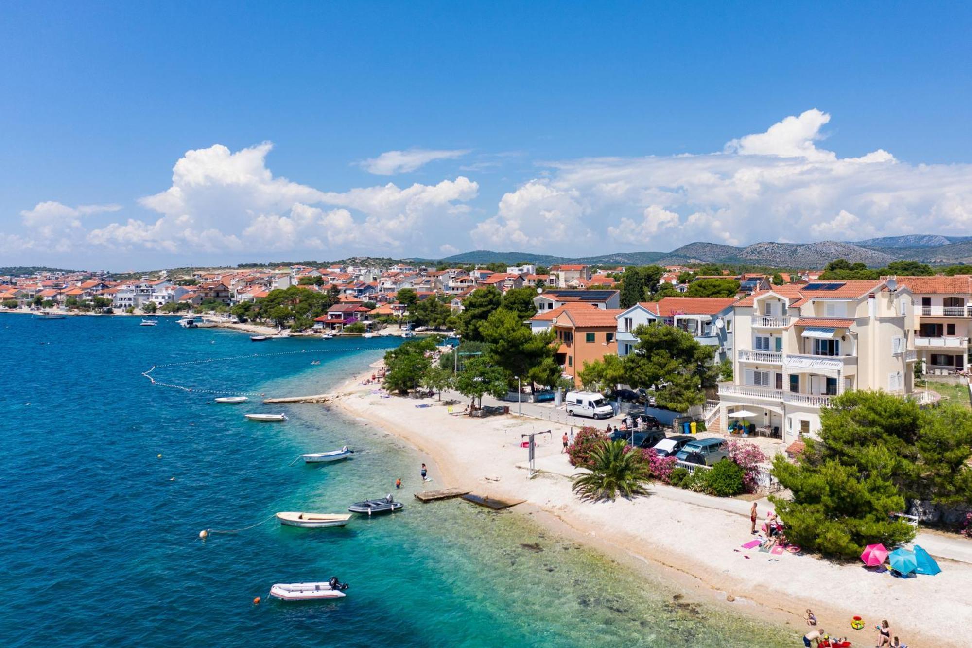Family Friendly Seaside Apartments Brodarica, Sibenik - 15270 Exteriör bild