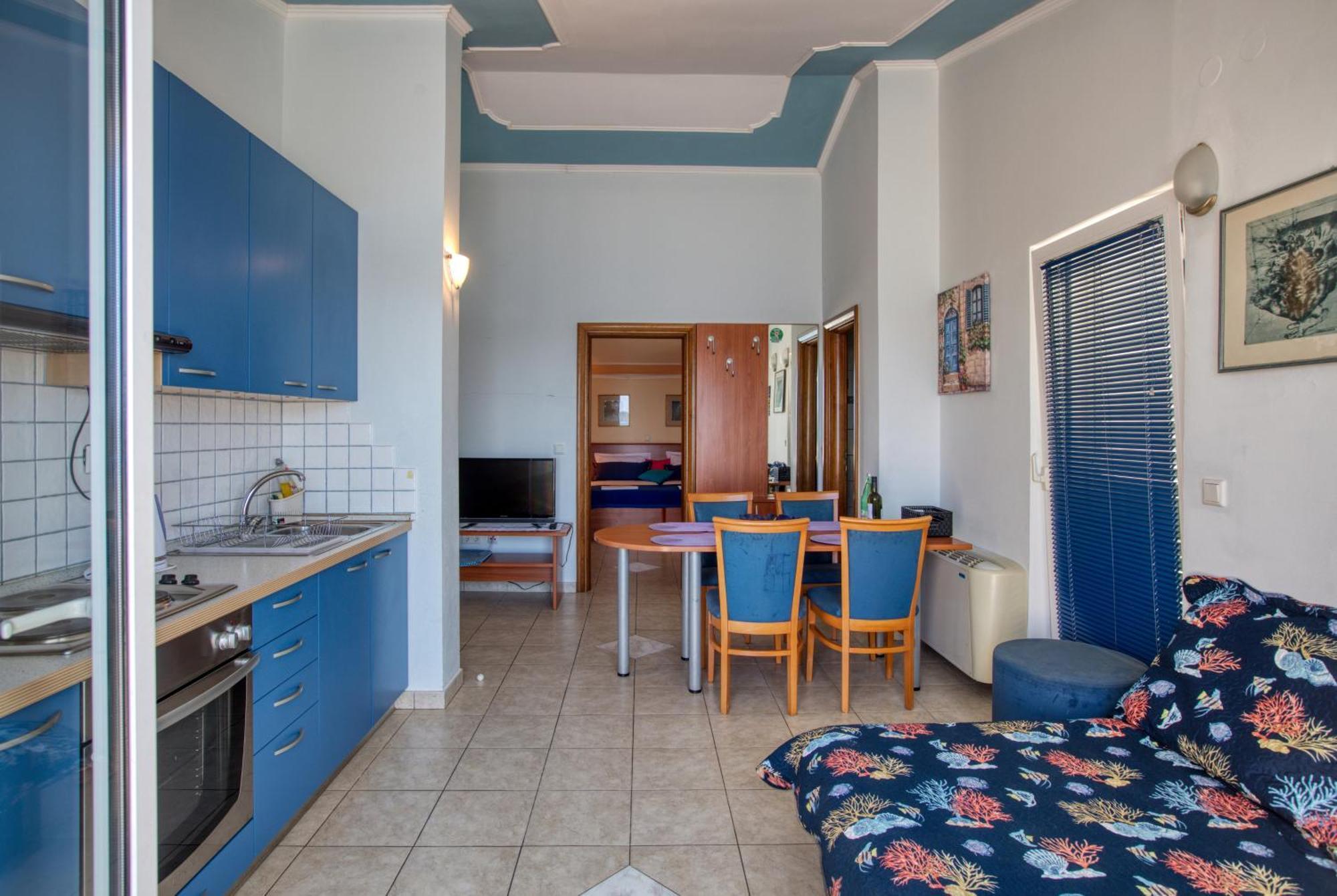 Family Friendly Seaside Apartments Brodarica, Sibenik - 15270 Rum bild
